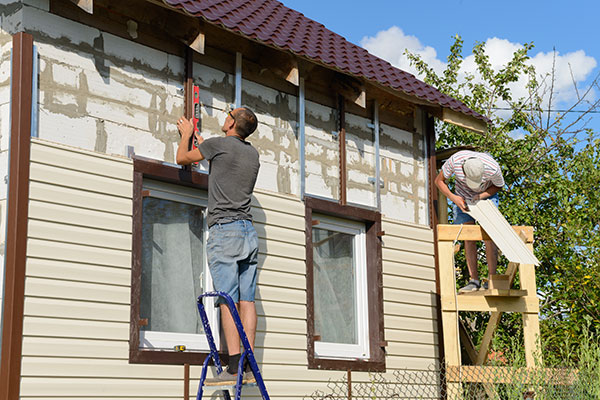 Replace the siding of your house in Burlington.