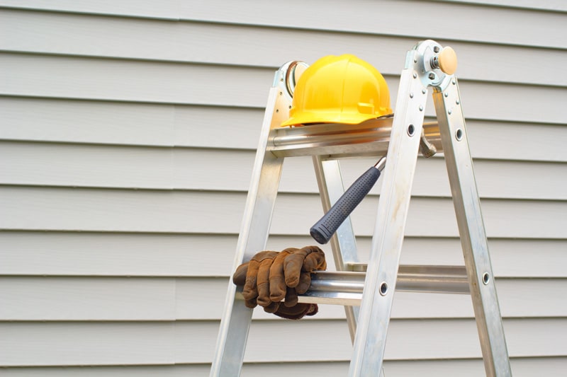 Pros and Cons of Materials for siding replacement.