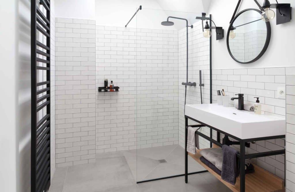 Open shower bathrooms for saving space.