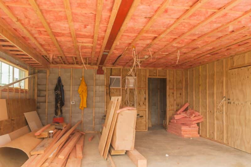 Construction of a garage foundation and insulation