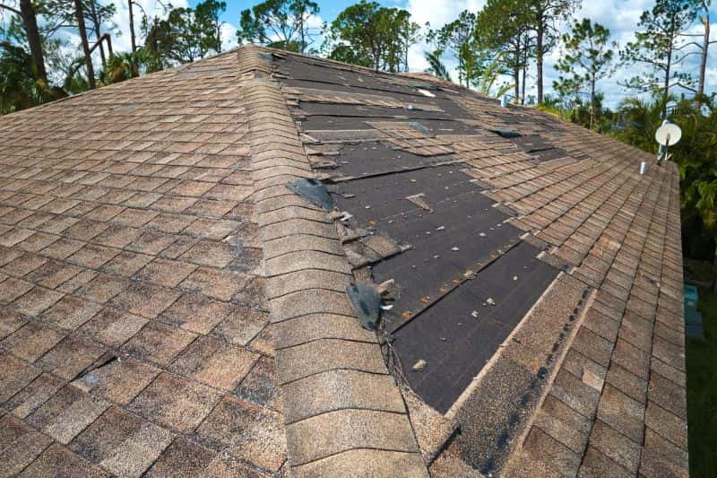 Missing shingles on roof as signal for replacement