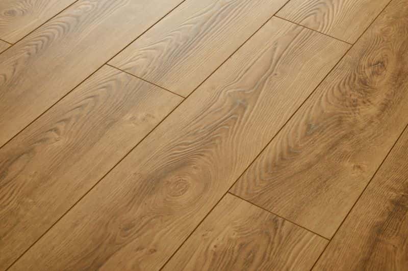 Pros and cons of laminate flooring to consider