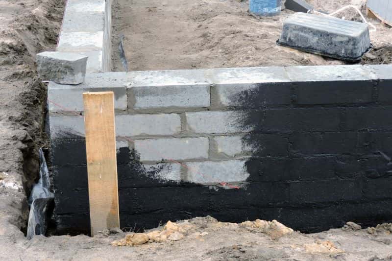 Foundation walls with damp proofing