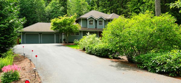 Increase-curb-appeal-of-your-property-with-asphalt-driveway-paving-services