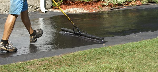 Know-more-about-asphalt-driveway-installation-and-repairs