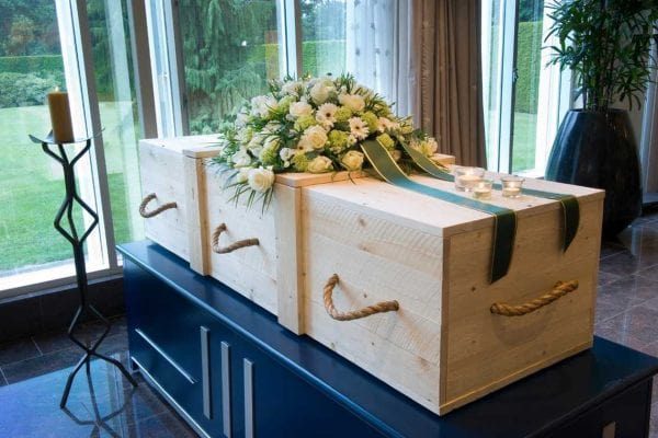 Options for caskets based on materials.