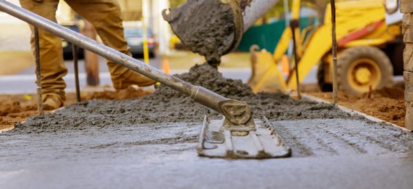 Work-with-a-reputable-contractor-for-paving-your-driveway-to-get-the-best-results